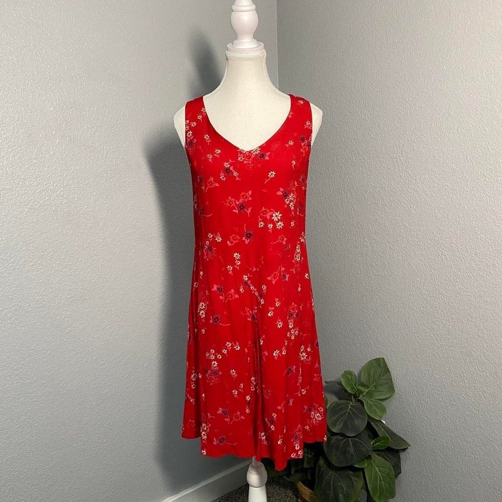 CINNAMON GIRL RED FLORAL SHIFT MINI DRESS V-NECK SLEEVELESS COTTAGECORE BOHO